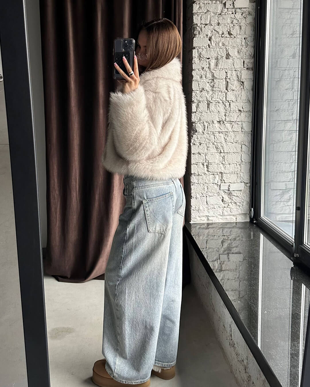 SOKYND Whitney Cropped Faux Fur Jacket in Cream