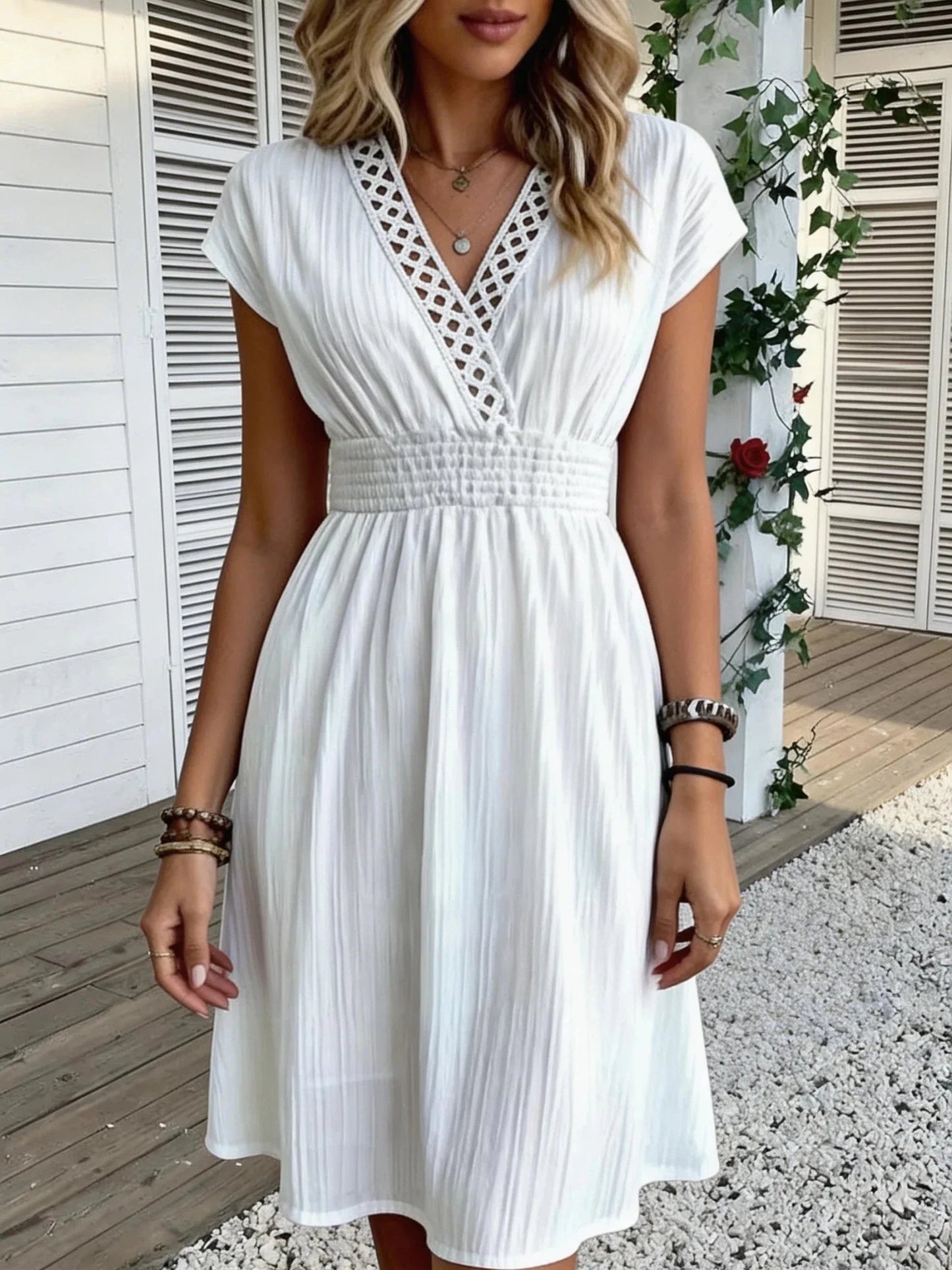 SOKYND Daniela French Lace V-Neck Fitted Dress DressesSOKYND-609175-DEF-S-01271S