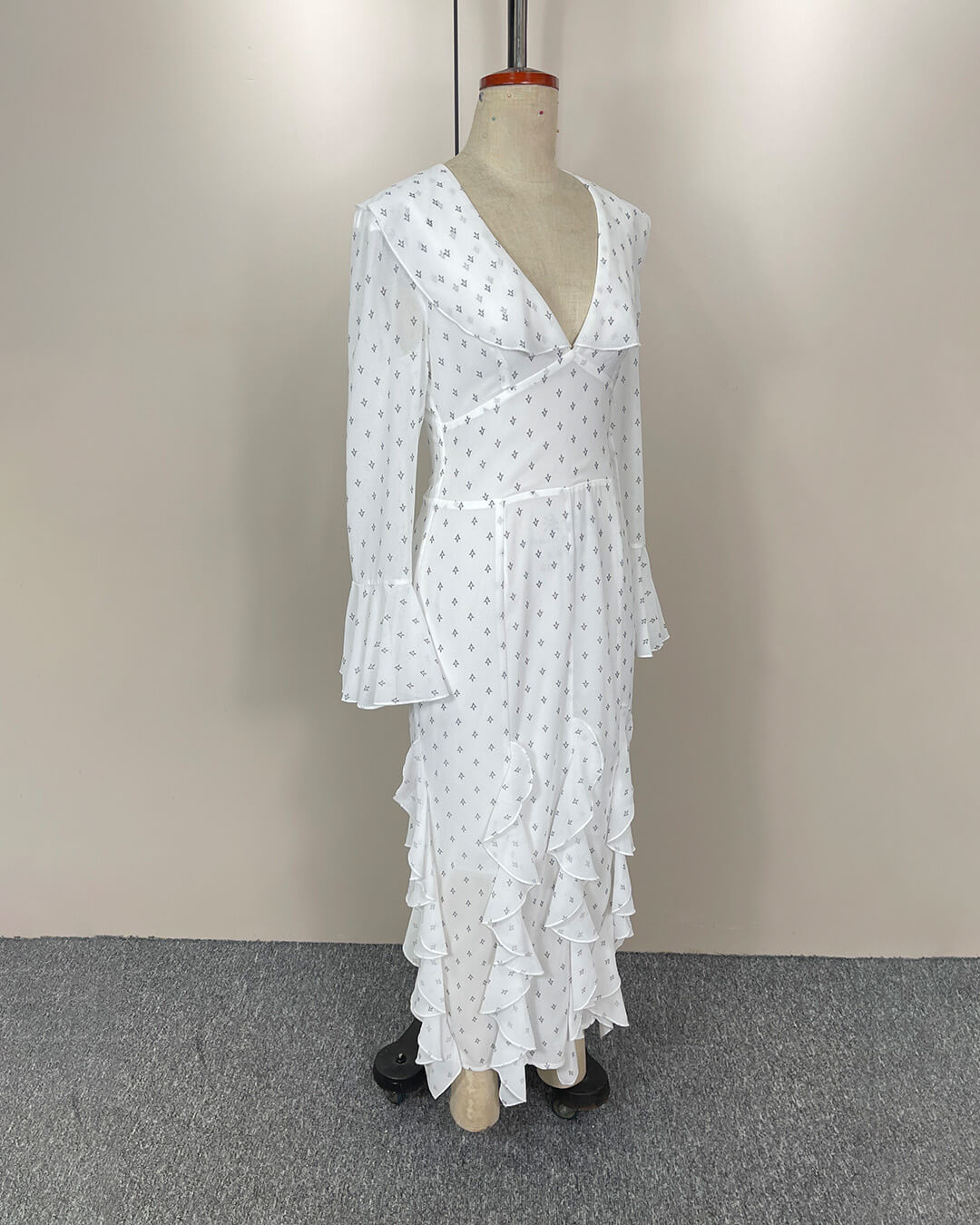 SOKYND Gloria Flared Sleeve Ruffle Maxi Dress DressWhiteM