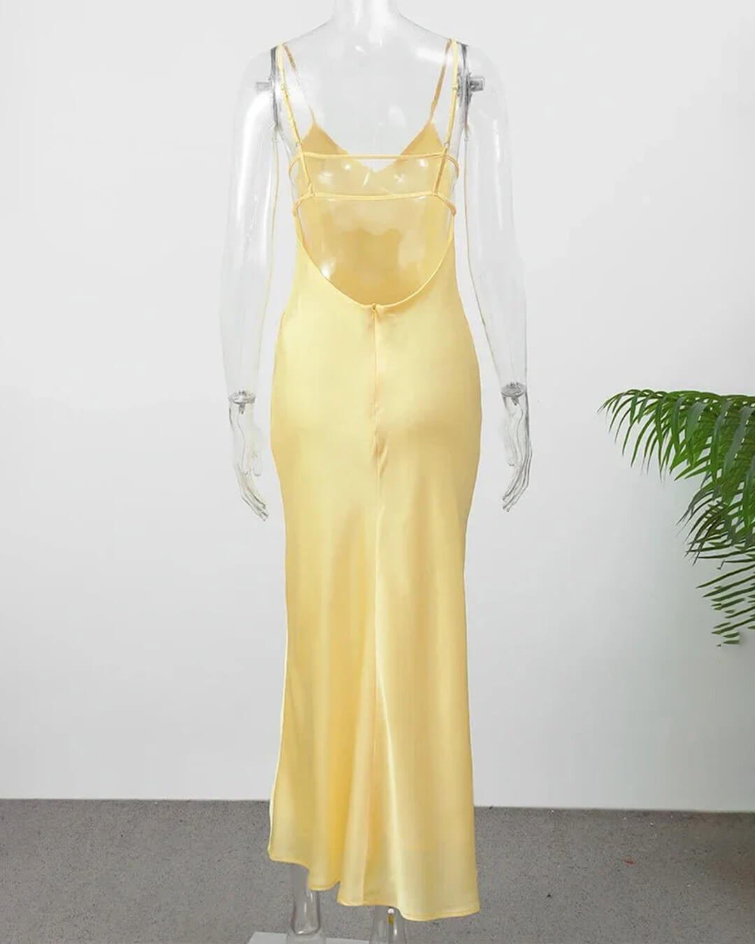 SOKYND Reina Satin Backless Maxi Dress DressYellowXS